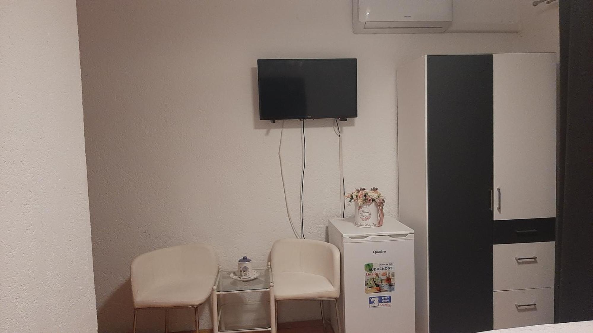 Apartment Matej セニ エクステリア 写真