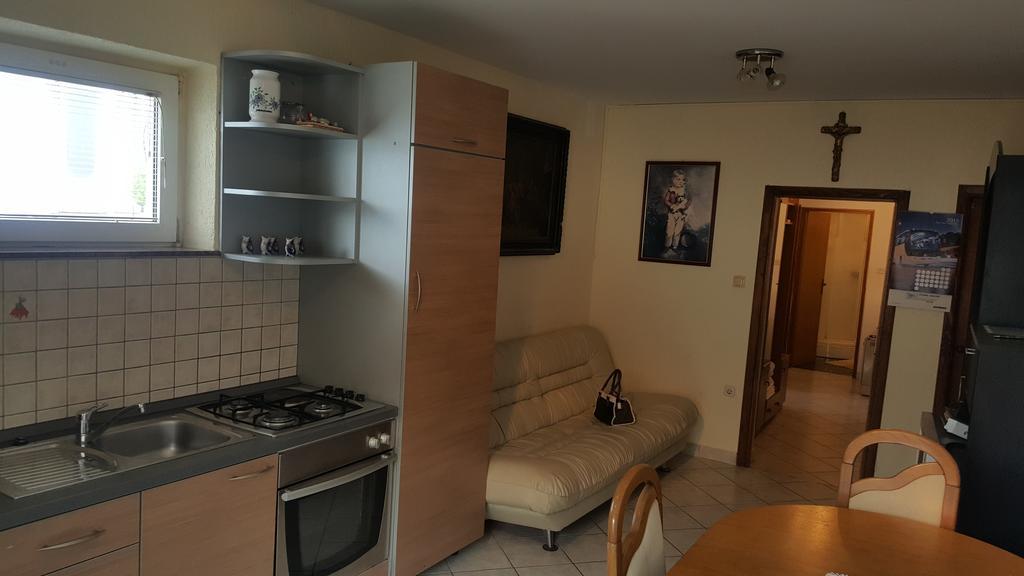 Apartment Matej セニ エクステリア 写真