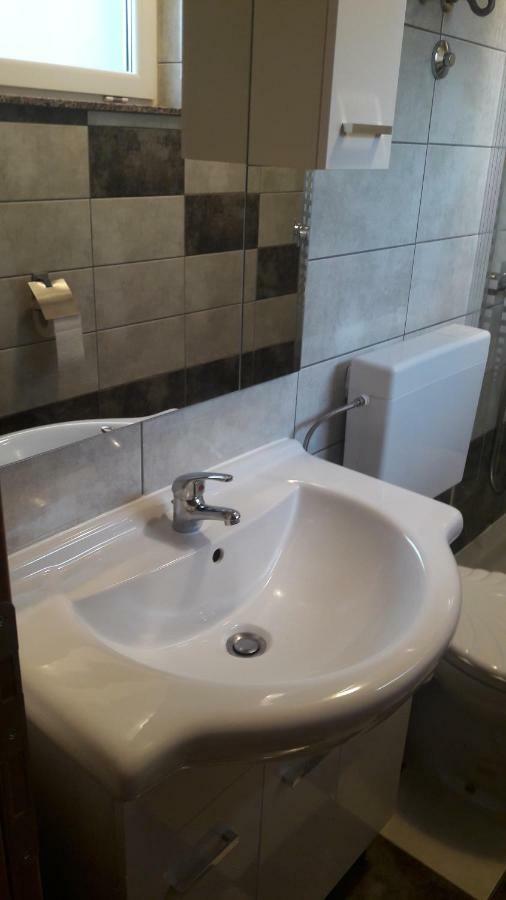 Apartment Matej セニ エクステリア 写真